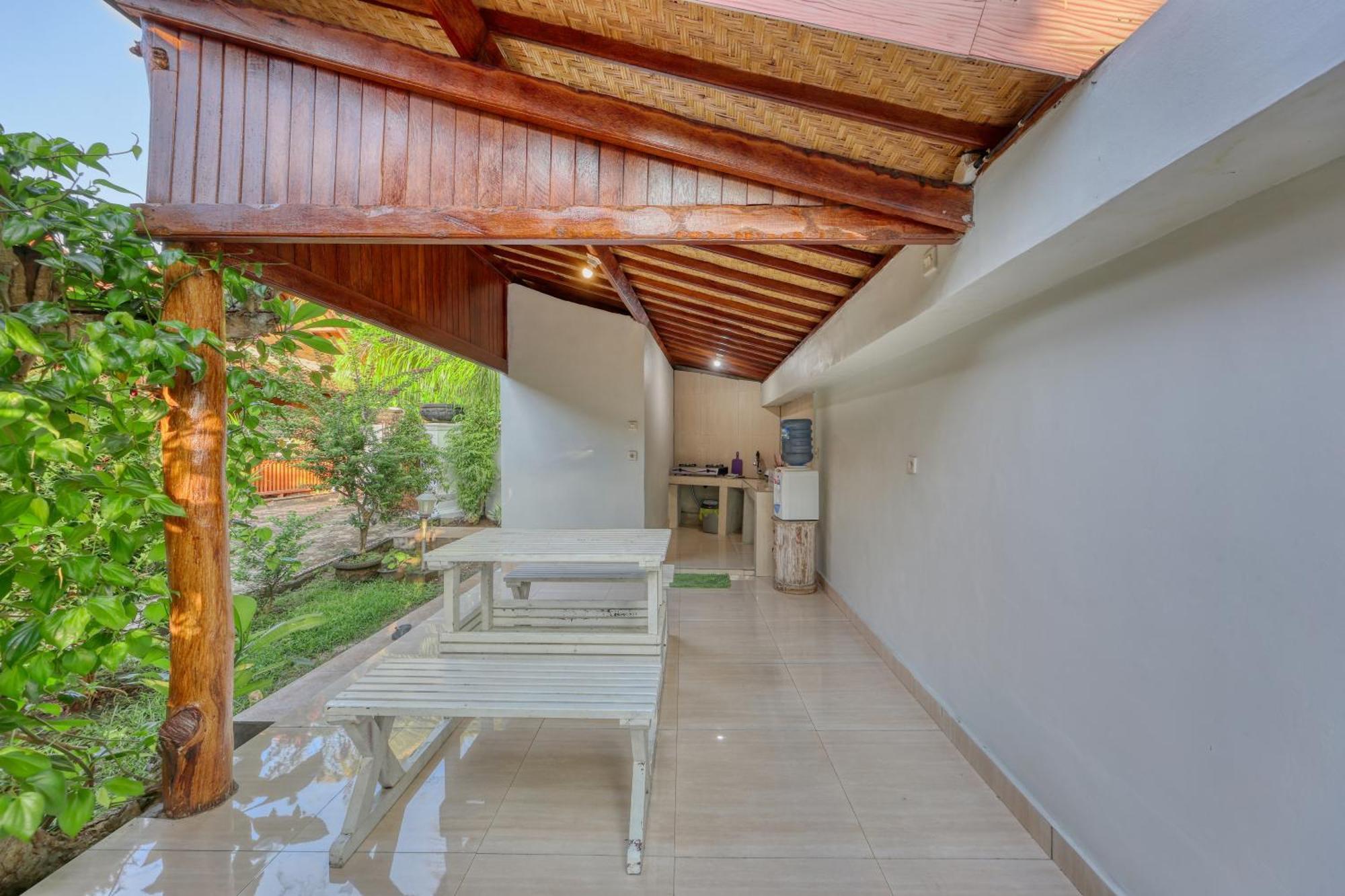 Asoka Bungalows Ped Luaran gambar