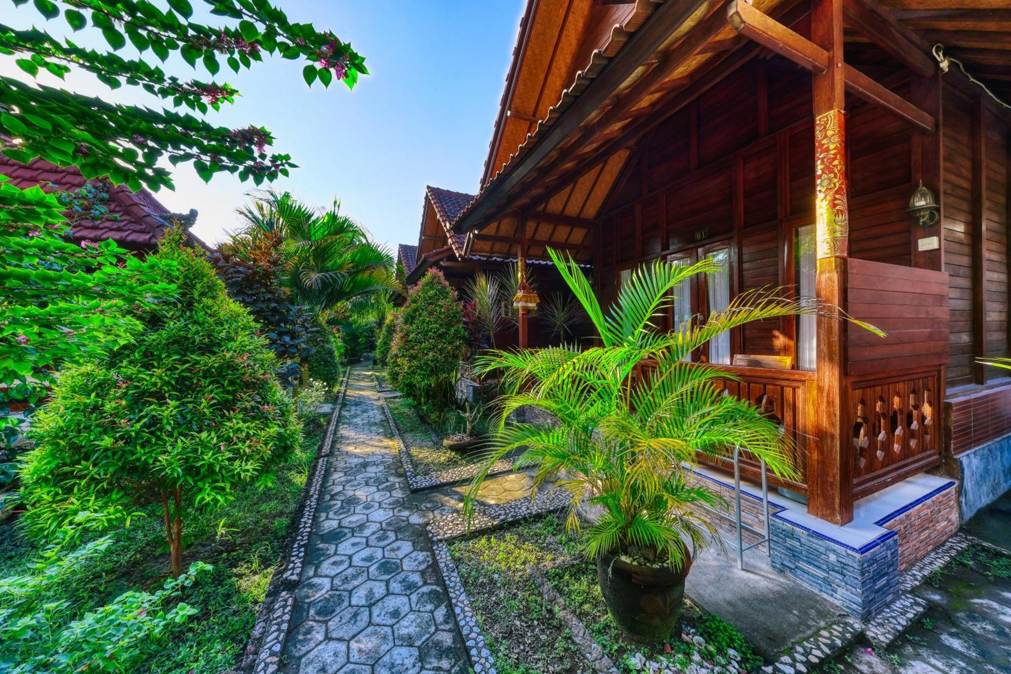 Asoka Bungalows Ped Luaran gambar