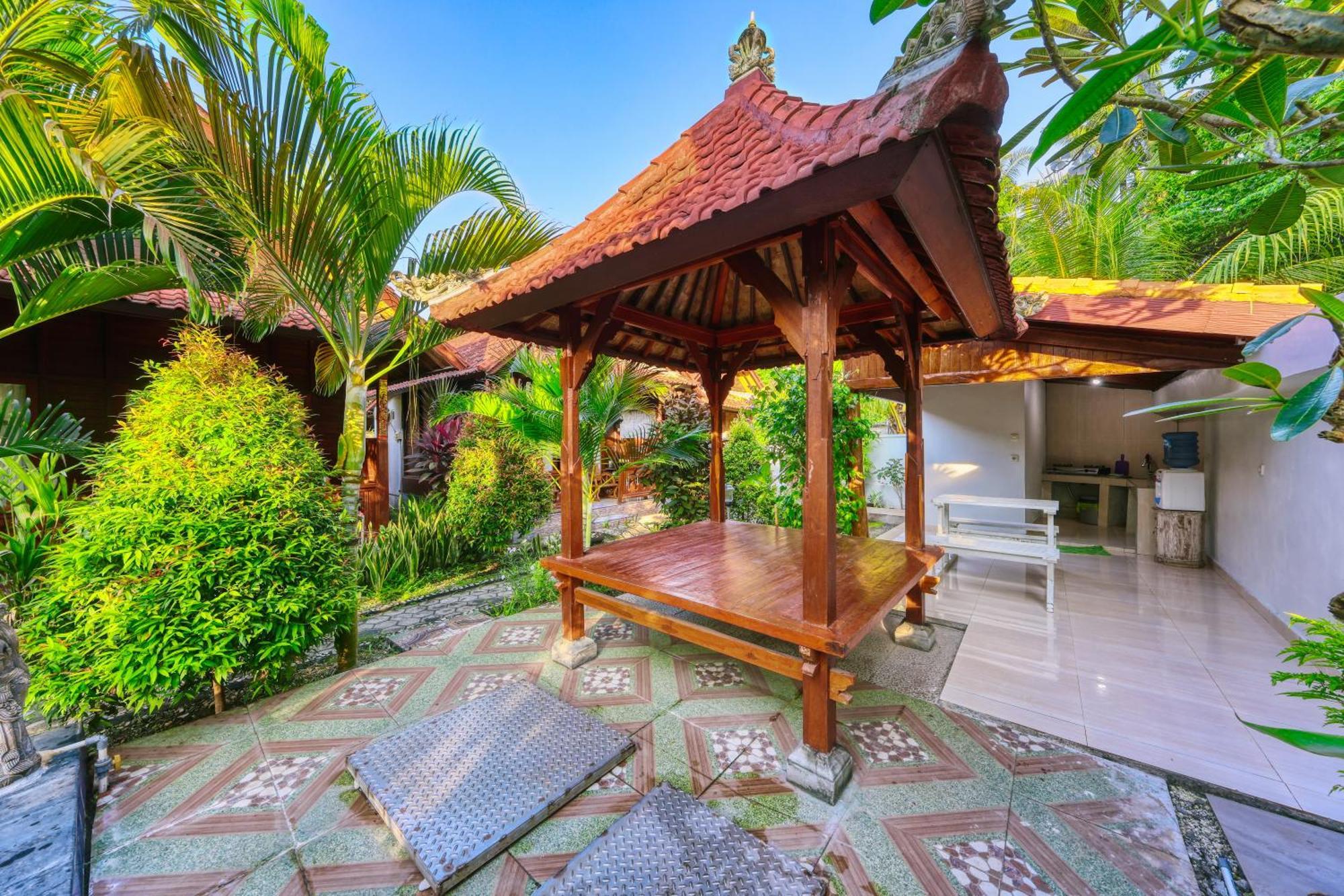 Asoka Bungalows Ped Luaran gambar